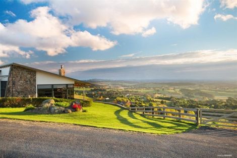 Photo of property in 288 Maxted Road, Bombay, Drury, 2579