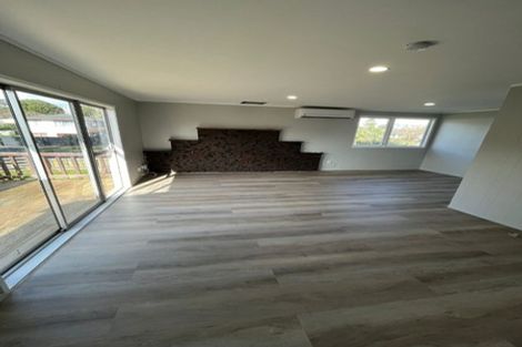 Photo of property in 7 Moncrieff Avenue, Clendon Park, Auckland, 2103