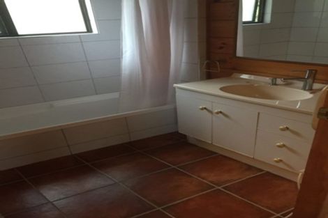 Photo of property in 2/30 Charles Dickens Drive, Mellons Bay, Auckland, 2014