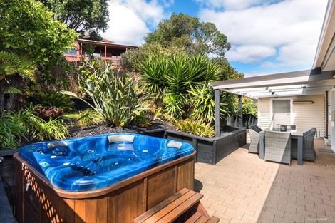 Photo of property in 1/50 Glencoe Road, Browns Bay, Auckland, 0630