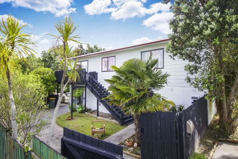 Photo of property in 28 Aldern Road, Massey, Auckland, 0614