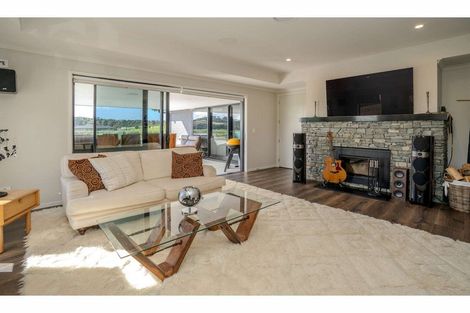 Photo of property in 1 Fernbird Grove, Kerikeri, 0294