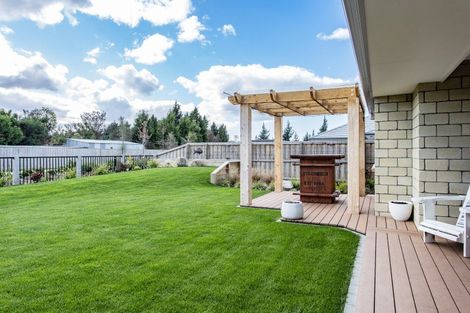 Photo of property in 6 Hunter Lane, Amberley, 7410