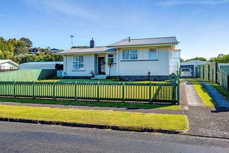 Photo of property in 66 Endeavour Street, Marfell, New Plymouth, 4310