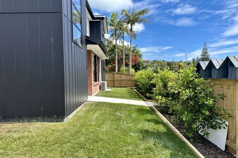 Photo of property in 6a Jern Place, Eastern Beach, Auckland, 2012