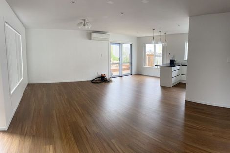 Photo of property in 640 Beach Road, Browns Bay, Auckland, 0630