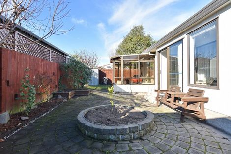 Photo of property in 2 Sawyers Arms Road, Northcote, Christchurch, 8052