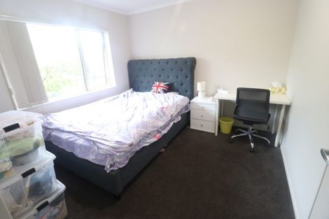 Photo of property in 15 Bonny Crescent, Massey, Auckland, 0614