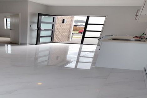 Photo of property in 2 Castlederg Drive, Flat Bush, Auckland, 2019