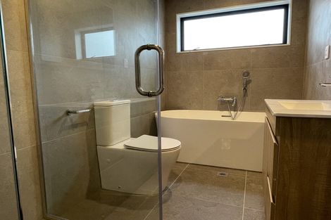 Photo of property in 17 Goldwater Drive, Silverdale, 0932