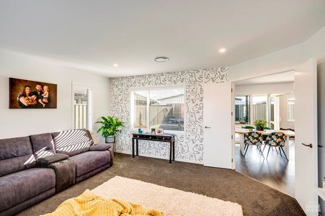 Photo of property in 52 Kenny Road, Te Awa, Napier, 4110