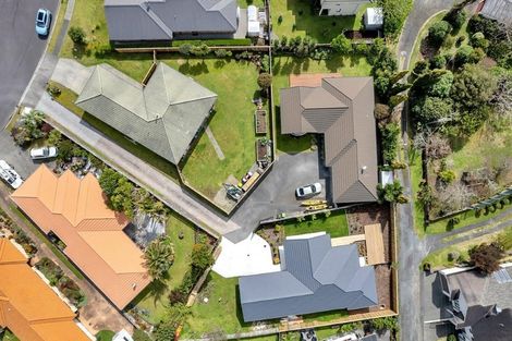 Photo of property in 18 Paradise Point Place, One Tree Point, 0118