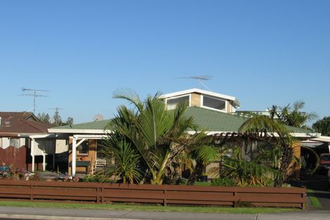 Photo of property in 8a West Hoe Road, Orewa, 0931