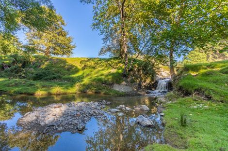 Photo of property in 28 Cemetery Road, Waipawa, 4273