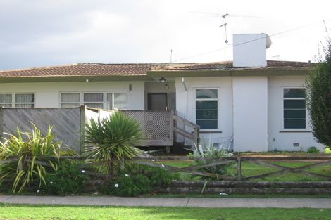 Photo of property in 2/8 Nicholson Avenue, Papatoetoe, Auckland, 2025