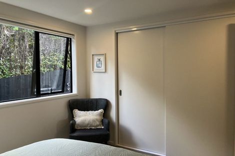 Photo of property in 4/37 Camelot Place, Glenfield, Auckland, 0629
