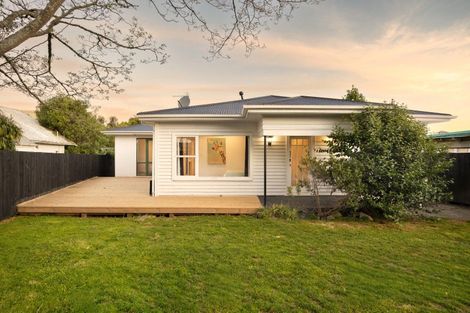 Photo of property in 121a Forest Lake Road, Forest Lake, Hamilton, 3200