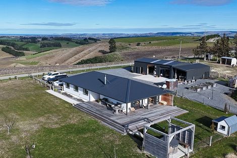 Photo of property in 64 Cameron Road, Hillend, Balclutha, 9272