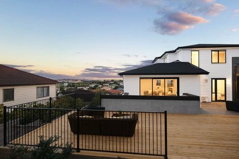 Photo of property in 15c Living Stream Road, Albany Heights, Auckland, 0632