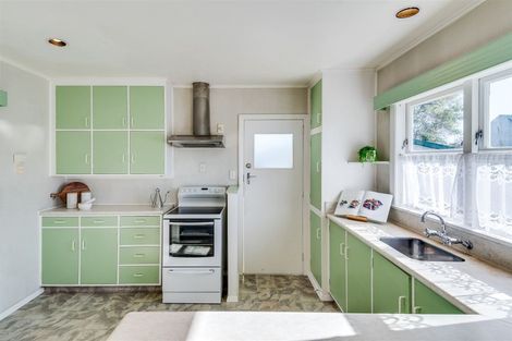 Photo of property in 27 Rochester Street, Tamatea, Napier, 4112