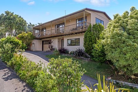 Photo of property in 76a Brian Crescent, Stanmore Bay, Whangaparaoa, 0932