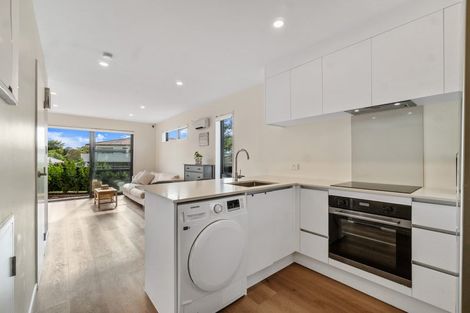 Photo of property in 89 Selo Street, Glen Eden, Auckland, 0602