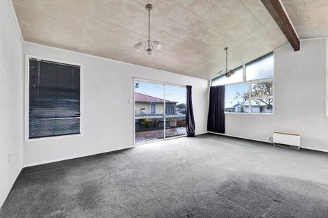 Photo of property in 13 Newbury Place, Waitara, 4320
