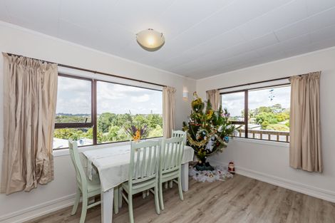 Photo of property in 76a Brian Crescent, Stanmore Bay, Whangaparaoa, 0932