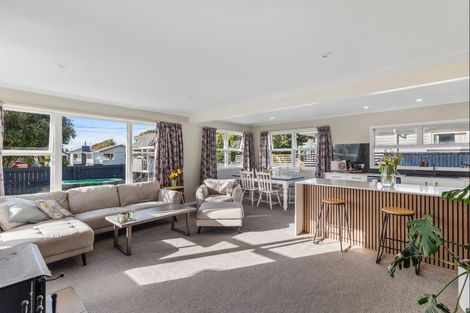 Photo of property in 11 Duke Street, Levin, 5510