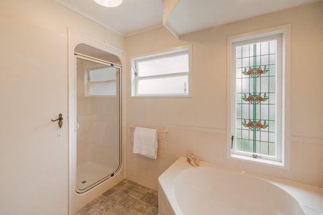 Photo of property in 12 Lifford Place, Awapuni, Palmerston North, 4412