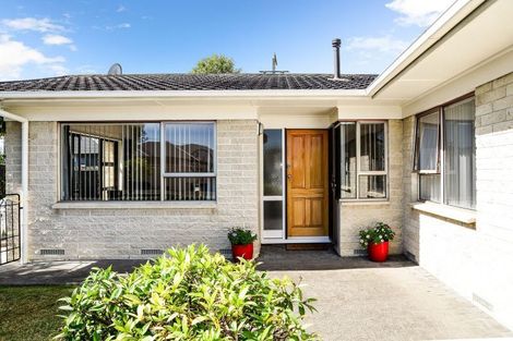 Photo of property in 38 Braid Road, St Andrews, Hamilton, 3200