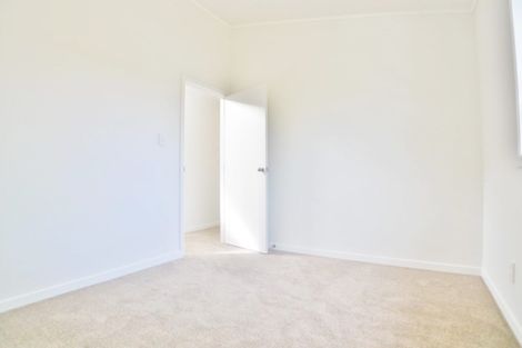 Photo of property in 192 Henderson Valley Road, Henderson, Auckland, 0612