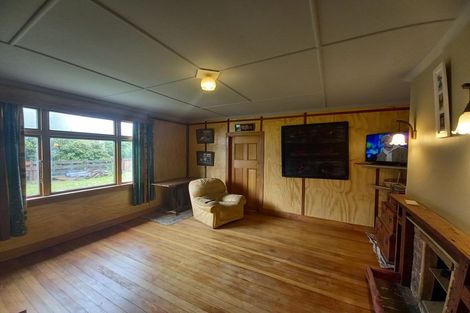 Photo of property in 17 Settlement Road, Papatotara, Tuatapere, 9691