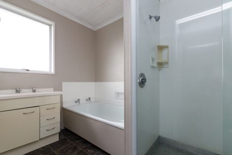 Photo of property in 53 Maxwells Line, Awapuni, Palmerston North, 4412