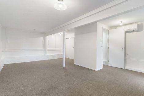 Photo of property in 1/420 Beach Road, Mairangi Bay, Auckland, 0630