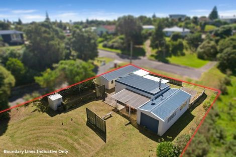 Photo of property in 11 Rata Street, Otaki Beach, Otaki, 5512