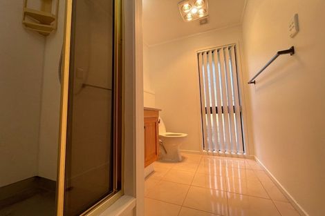 Photo of property in 86 Dalwhinnie Parade, Highland Park, Auckland, 2010