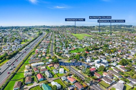Photo of property in 121 Shifnal Drive, Randwick Park, Auckland, 2105