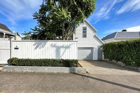 Photo of property in 18 Wairakei Street, Greenlane, Auckland, 1051
