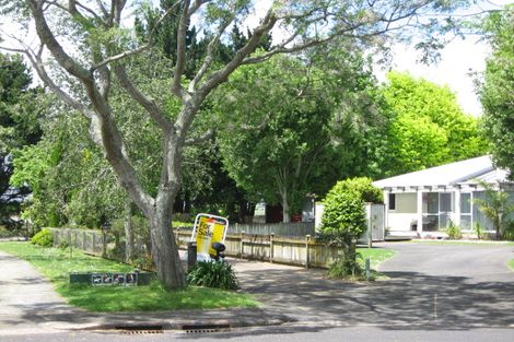 Photo of property in 23 Gardone Terrace, Conifer Grove, Takanini, 2112