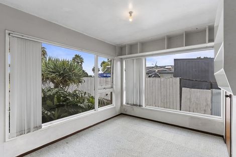 Photo of property in 35 Meadway, Sunnyhills, Auckland, 2010