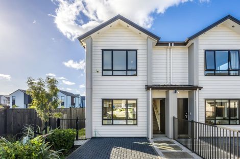 Photo of property in 22b Lumbarda Drive, Kumeu, 0810