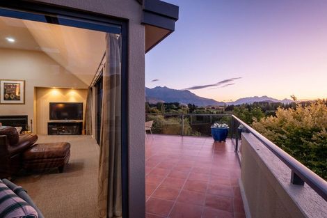 Photo of property in 5 Cotter Avenue, Arrowtown, 9302