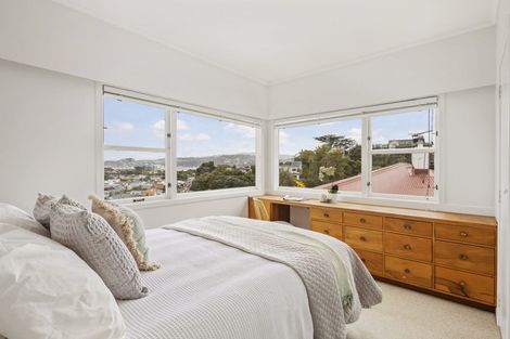 Photo of property in 36 Tio Tio Road, Miramar, Wellington, 6022