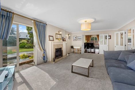 Photo of property in 25 Brockhall Lane, Avonhead, Christchurch, 8042