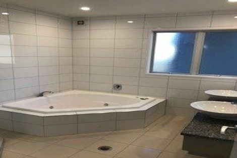 Photo of property in 17 The Strand, Takapuna, Auckland, 0622