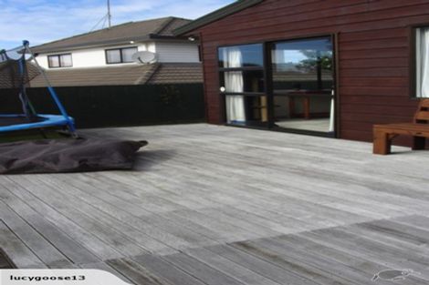 Photo of property in 1/12 Spears Place, Botany Downs, Auckland, 2010