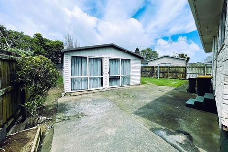 Photo of property in 8 Staverton Crescent, Mangere, Auckland, 2022