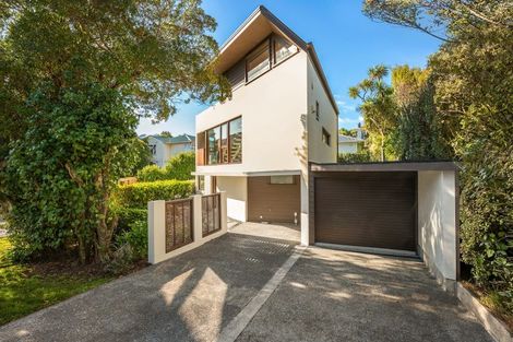 Photo of property in 37 Nicholson Road, Khandallah, Wellington, 6035