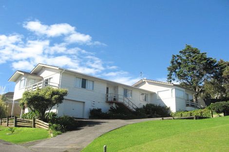 Photo of property in 53 Lewisham Street, Highland Park, Auckland, 2010